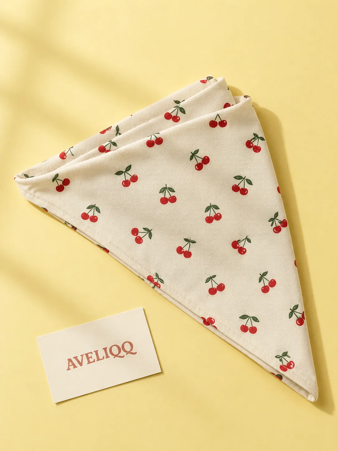 Fichu Kerchief Minute sur fond uni coloré
